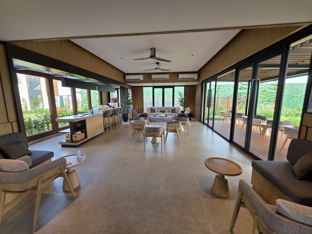 Lounge Club House Finore