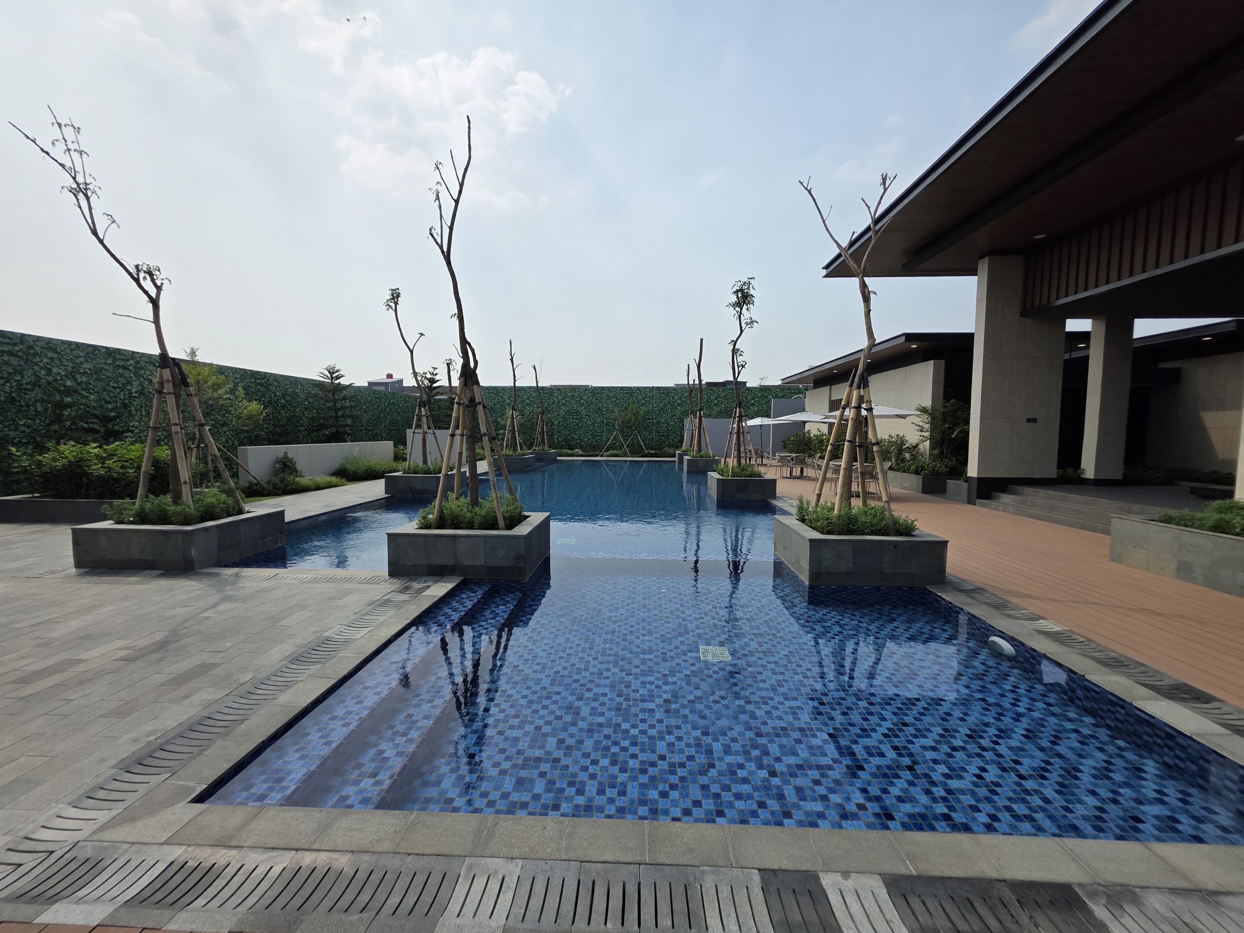 Fasilitas finore kolam renang