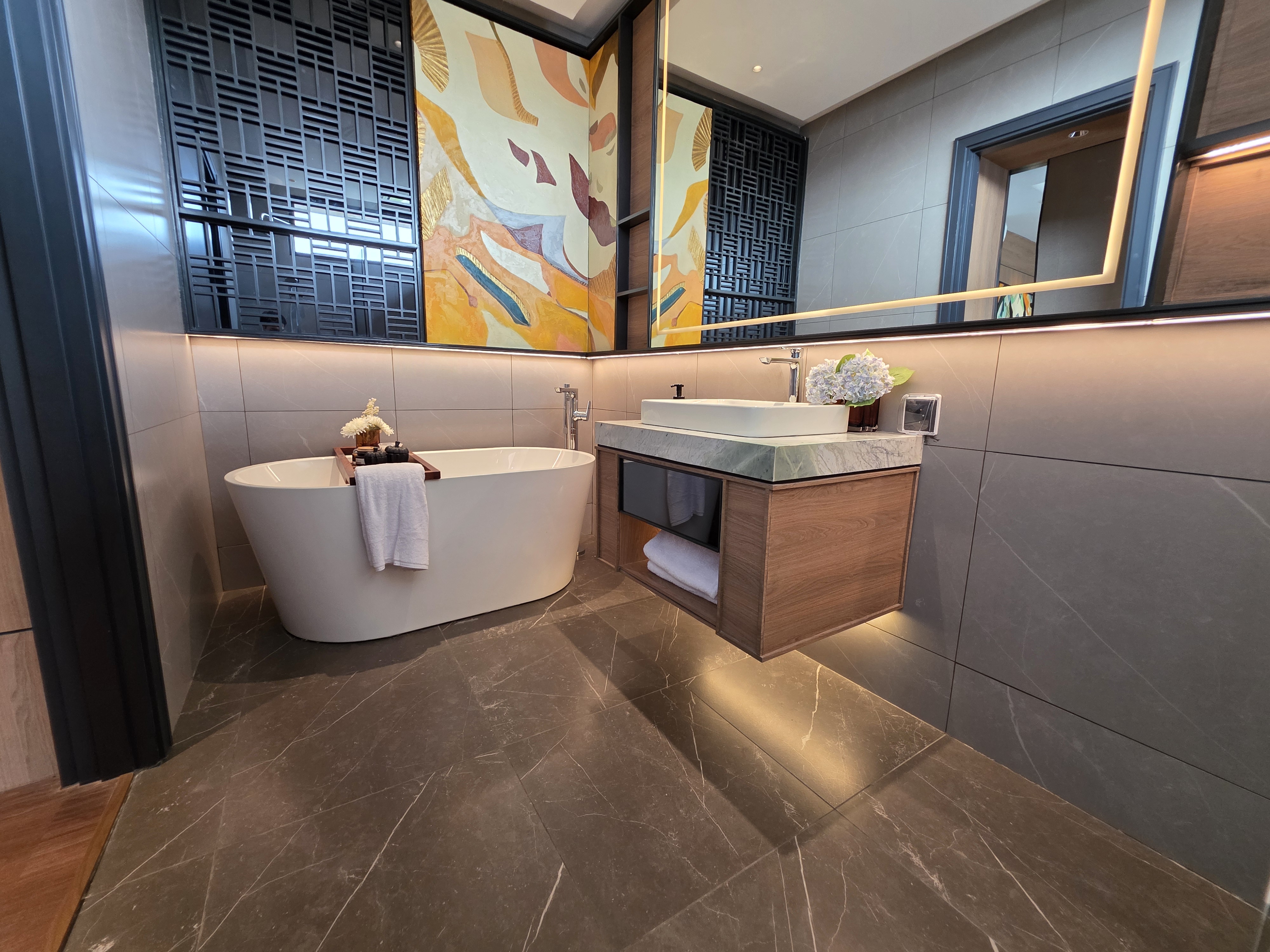master bathroom show unit finore tipe 9