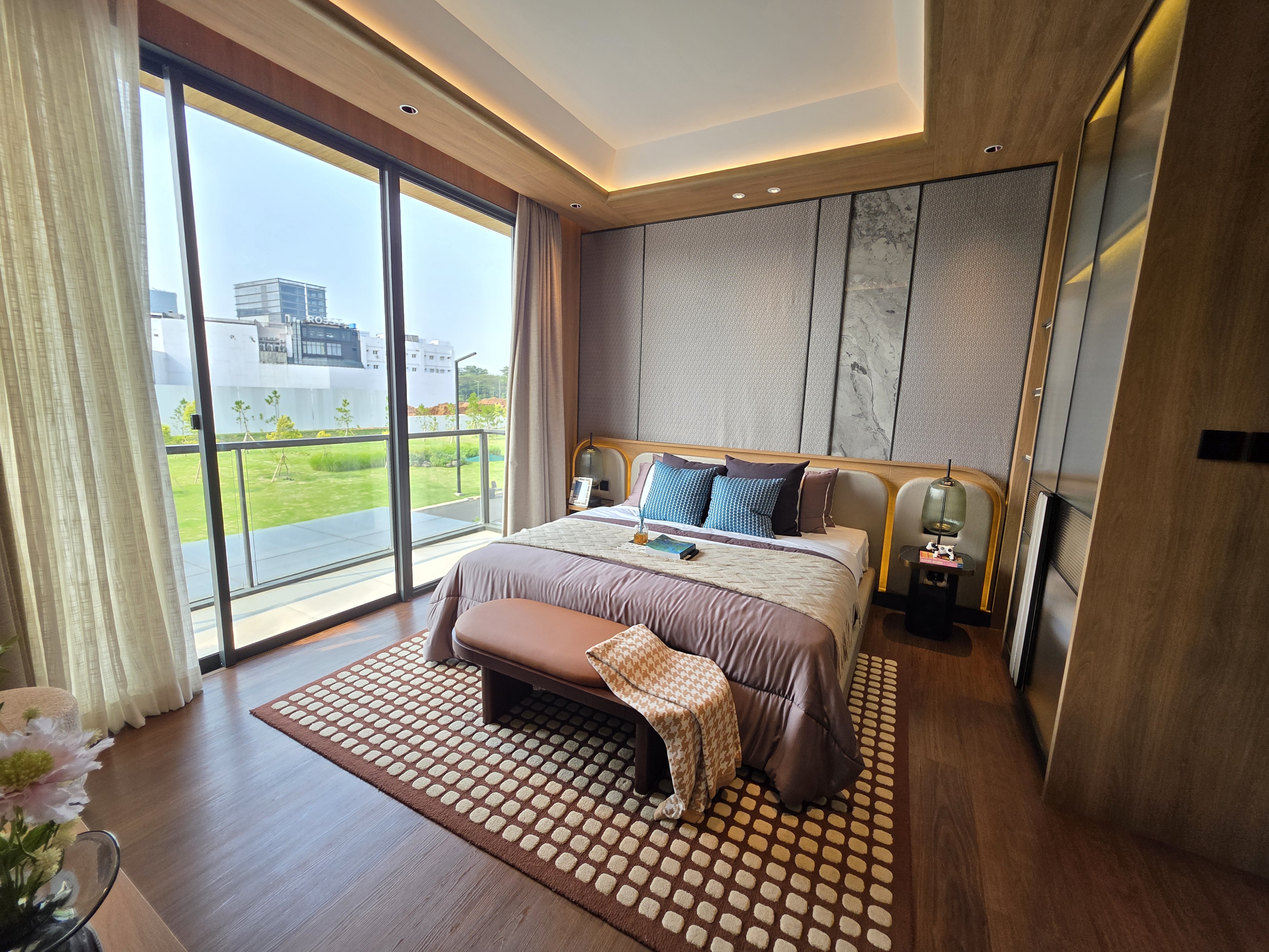 master bedroom show unit finore tipe 9